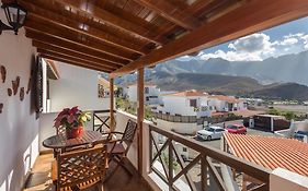Agaete villa con terraza y barbacoa by Lightbooking